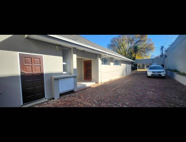 3 BEDROOM PROPERTY TO RENT IN HIGHLANDS NORTH